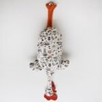 Dispenser organizador de bolsas gallina Etelvina marrón con corazones - foto 5